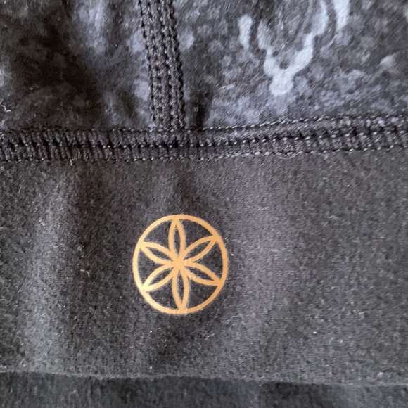 GAIAM bra bralette marine print XS NWT MEDIUM SUPPORT - Picture 3 of 11